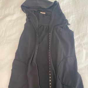 Kika Paprika Black snap up hooded vest